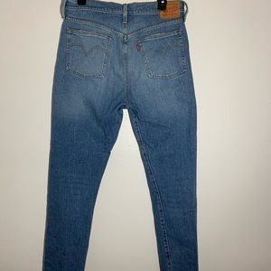 High Wasted Levi’s Jeans